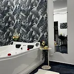 Апартаменты Garibaldi Urban